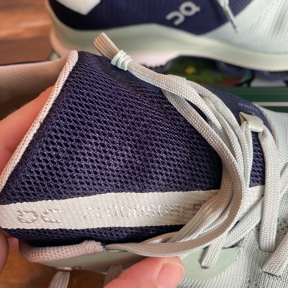 On Running Navy and Mint Sneakers Cloud Surfer Size 8 - Picture 4 of 13